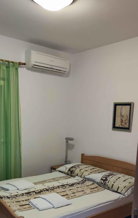 Apartments Sofija สลาทิเน ภายนอก รูปภาพ