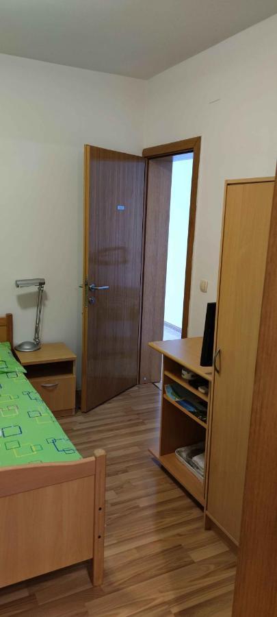 Apartments Sofija สลาทิเน ภายนอก รูปภาพ